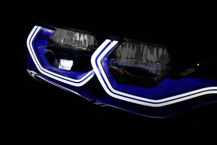  BMW M4 Iconic Lights Concept 2015 года  (фото 19 из 26)
